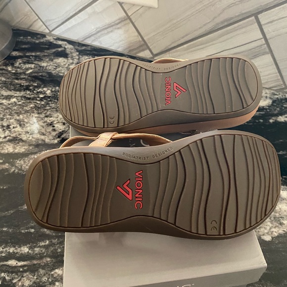 Sandals - Picture 3 of 3